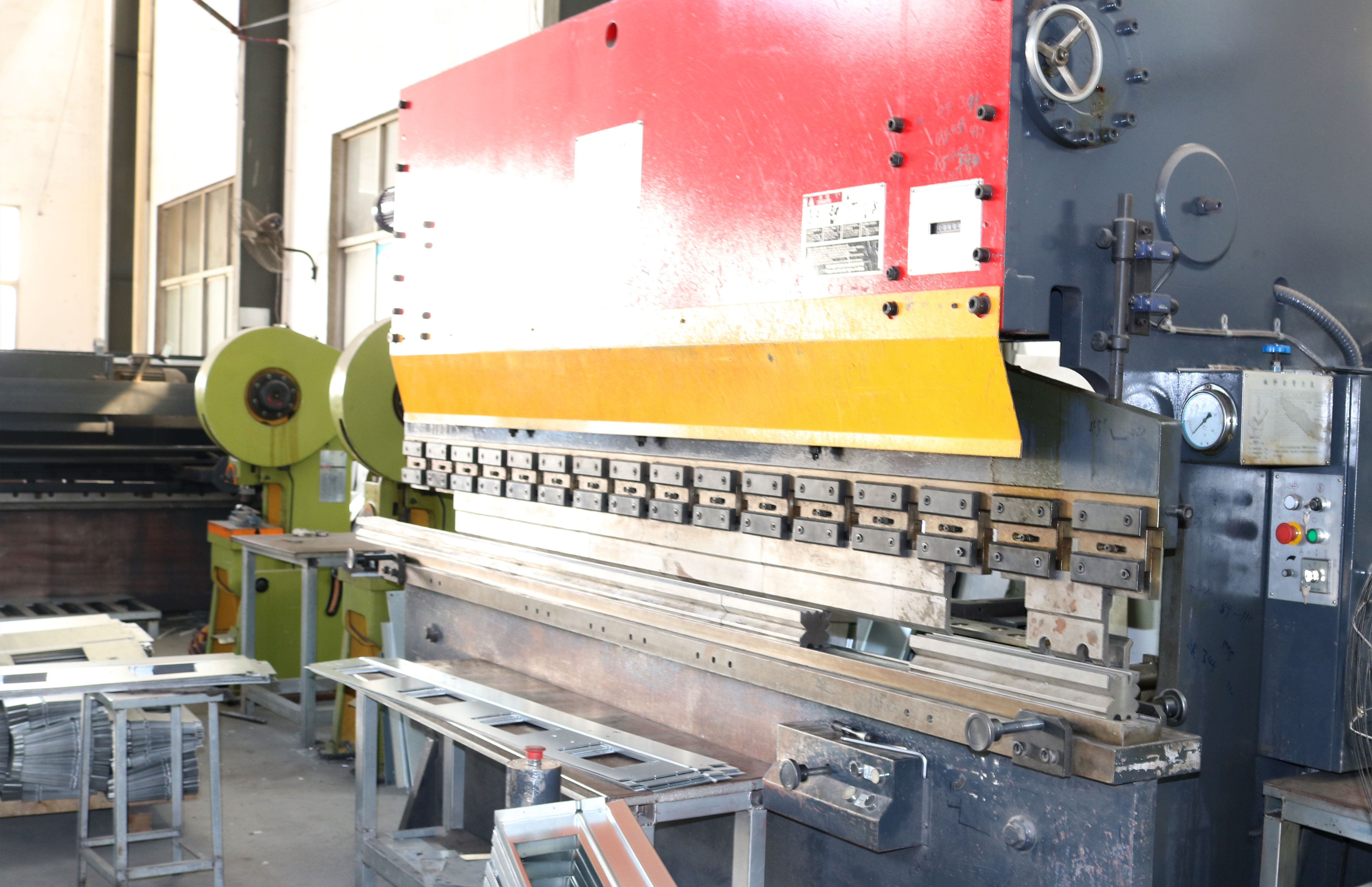 四季風生產(chǎn)設(shè)備